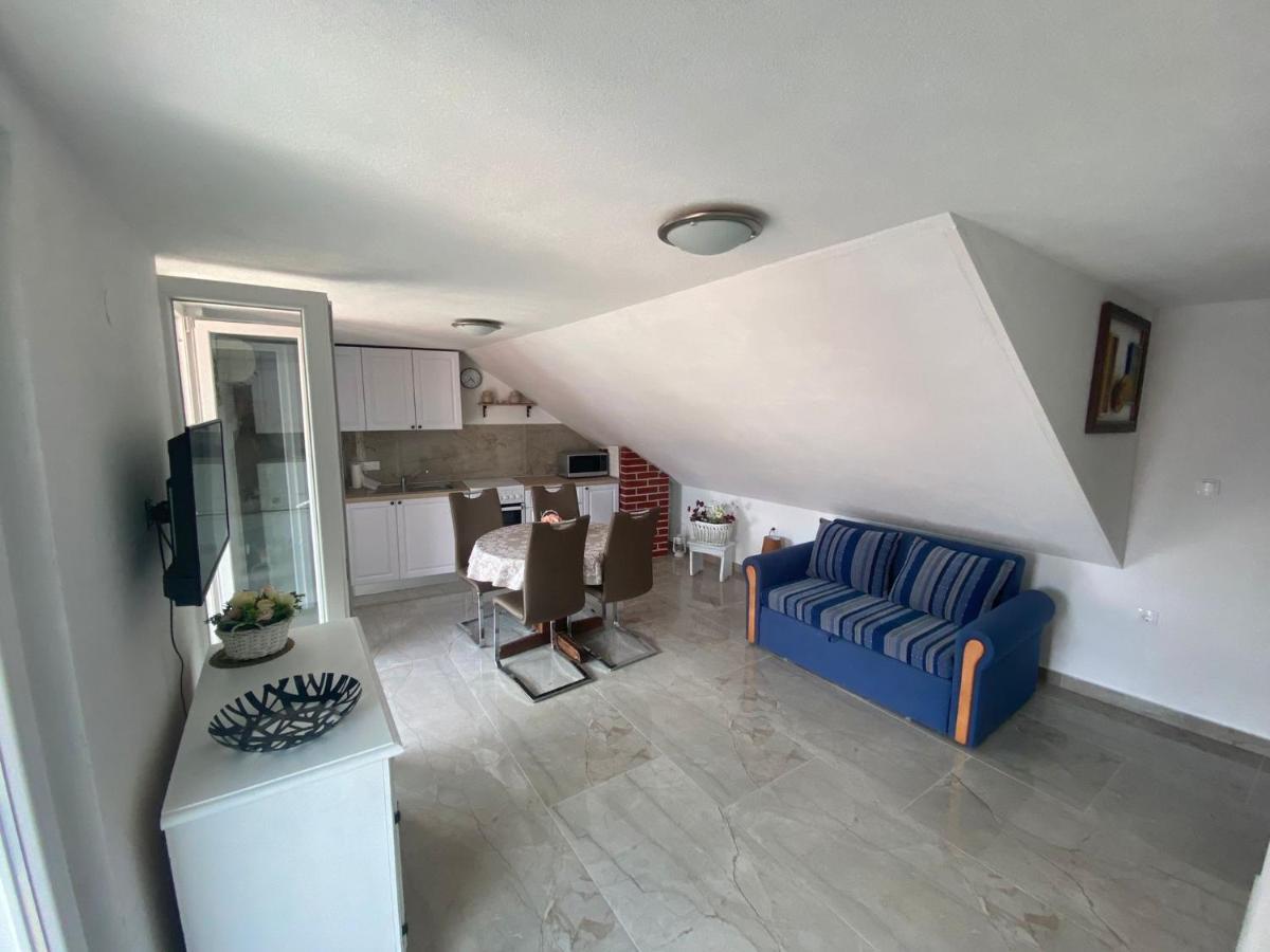 Mate Apartments Kastela Exterior photo